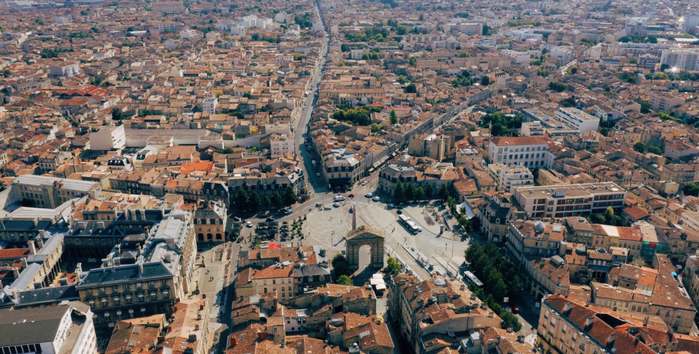 Place de la Victoire à Bordeaux de jour