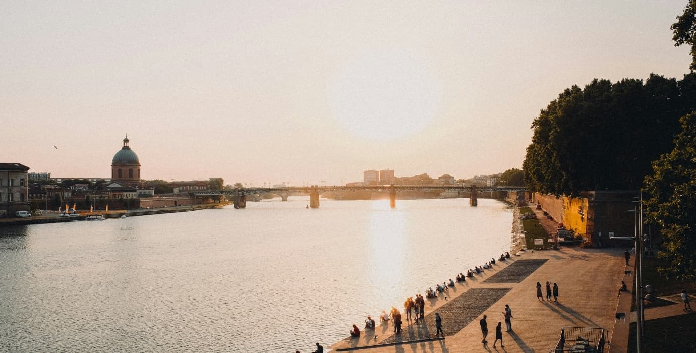 Soleil couchant sur la ville de Toulouse